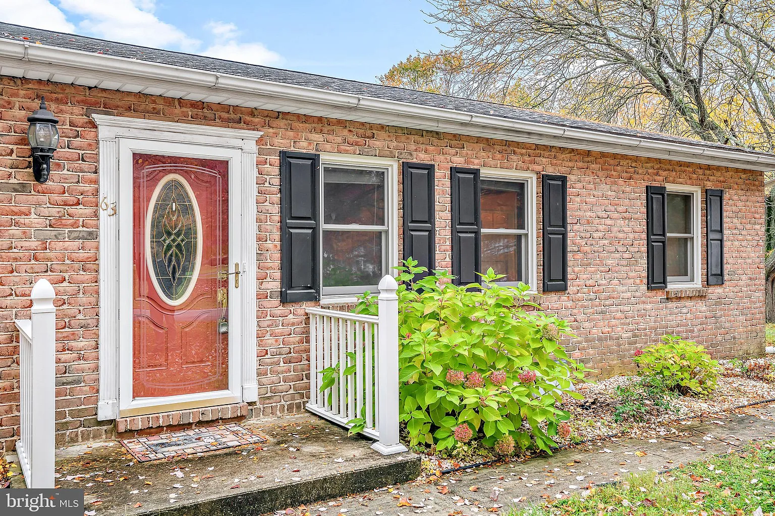 63 Longview Dr photo 1