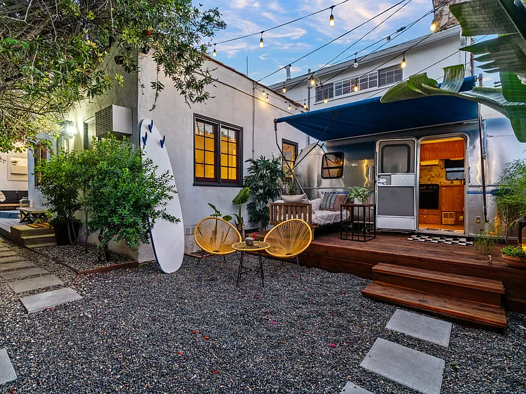 225 Carroll Canal — Photo 26