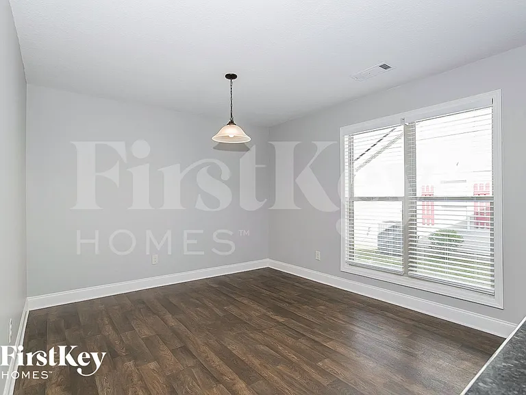1439 Dillard Heights Dr — Photo 5