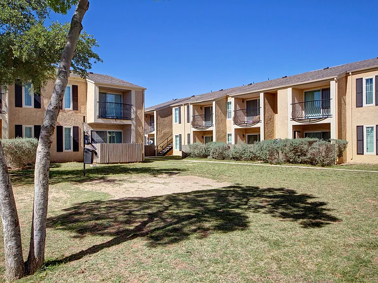Avalon Springs — Photo 14