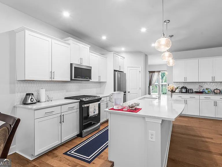 5467 Fountain Head Ln — Photo 10