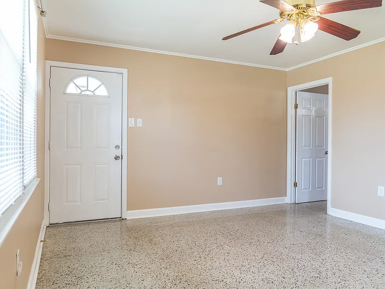 517 N Atlanta St — Photo 5
