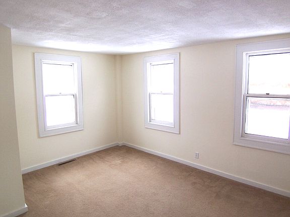 5th image of 429 Cuyahoga St