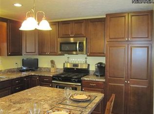 7595 Hickory Rd, Bedford, OH 44146