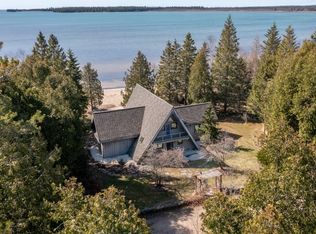 8702 County Road Q, Baileys Harbor, WI 54202