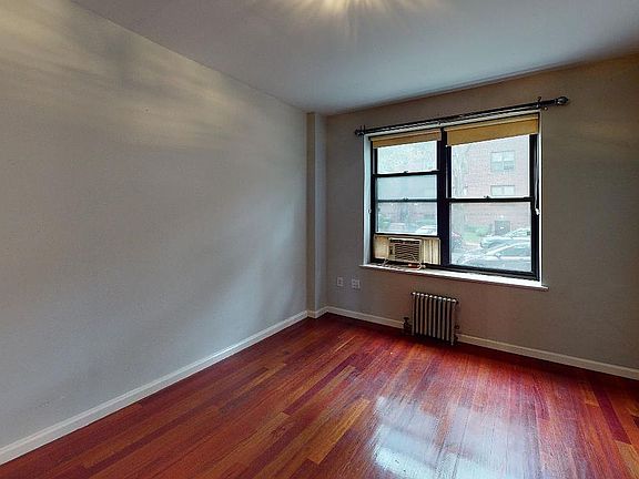 5th image of 22-02 76th St Unit D1