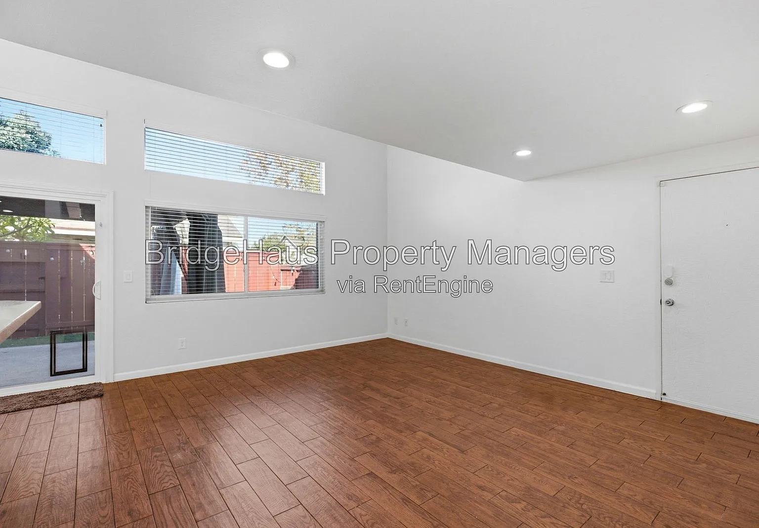 3 bed, 2.0 bath, 1224 sqft, $3,495 — Photo 4