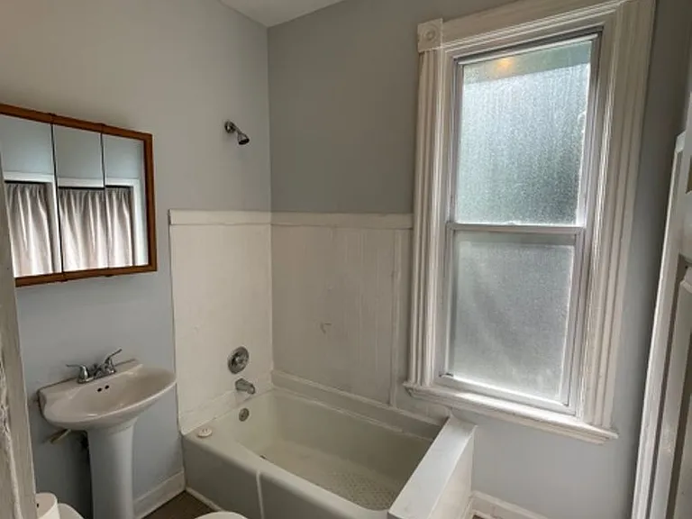 1199 Burr Street — Photo 12