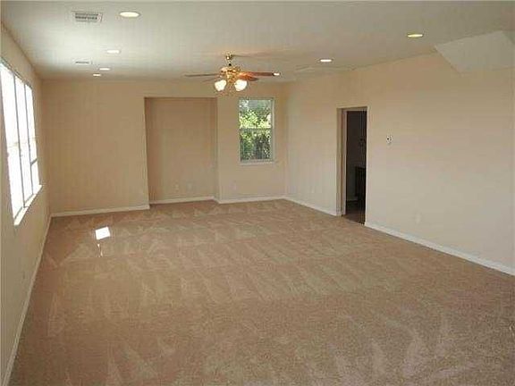 4th image of 1011 Middle Brook Dr