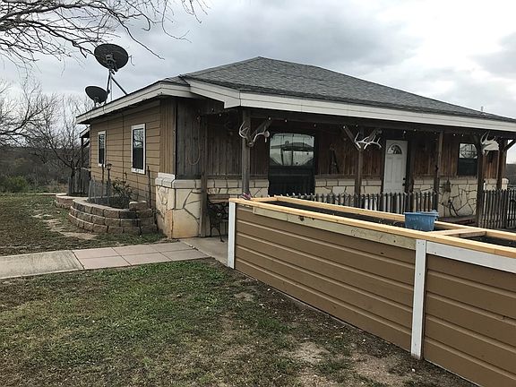 2nd image of 438 Chaparral Cres