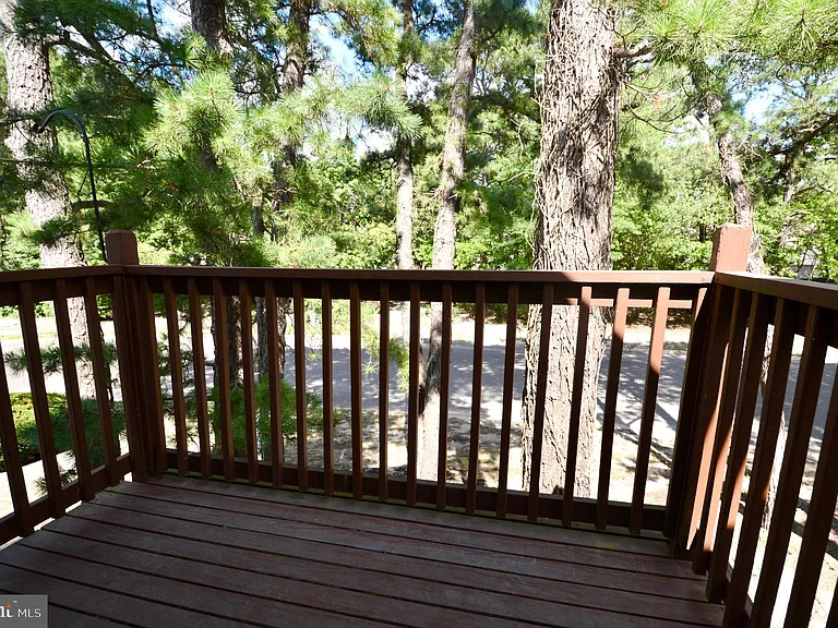 340 Woodlake Dr — Photo 6
