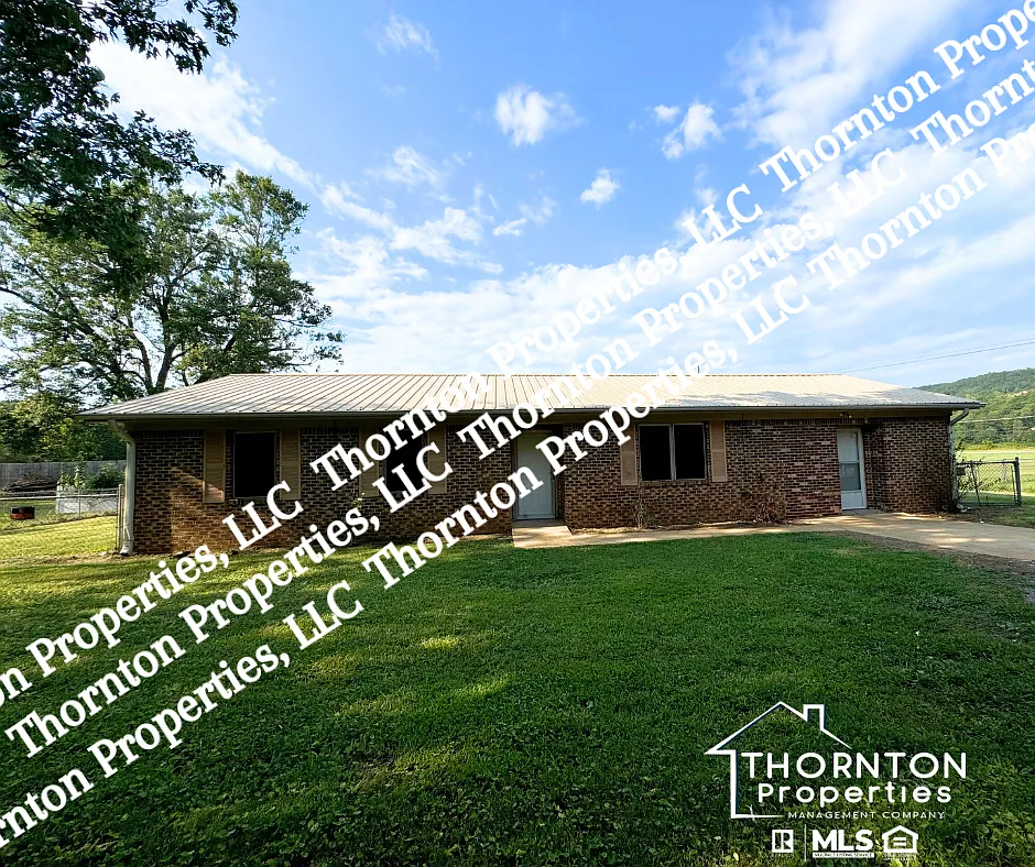 3 bed, 1604 sqft, $1,300 — Photo 1