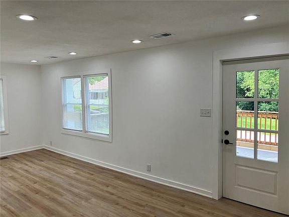 4th image of 3111 Waverly Ave