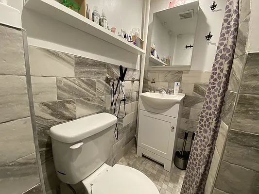 Rented by Realty Collective | media 23