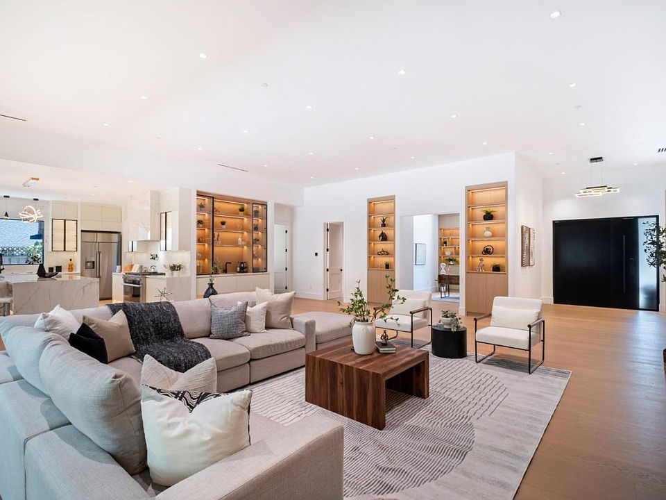 1st image of 2590 Gerald Way