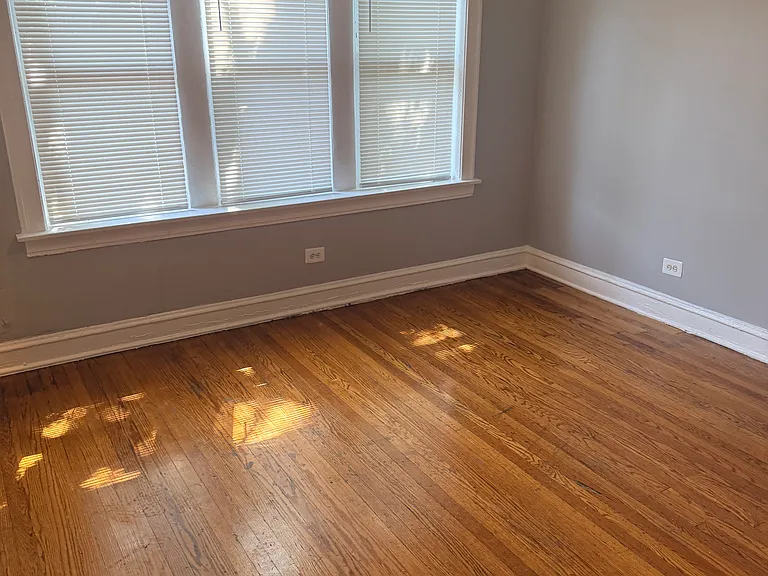 7737 S Yates Blvd — Photo 15