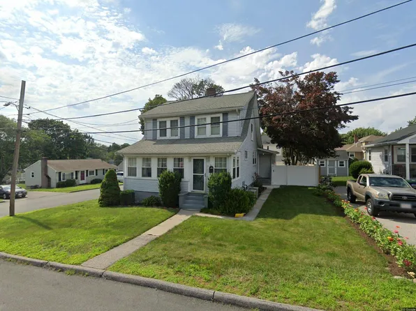 105 Bickford Rd #1, Braintree, MA 02184