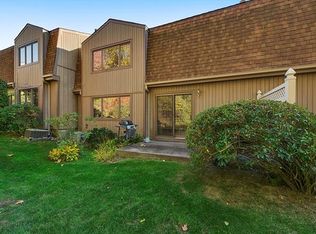 14 Meadowlark Cir, Peekskill, NY 10566