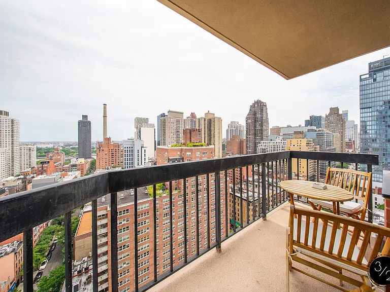 330 E 75th St #21B — Photo 8