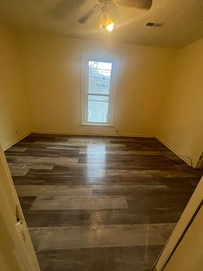 294 W Church St — Photo 4