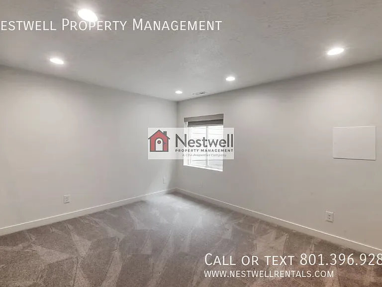 4954 W Evergreen Ln — Photo 22