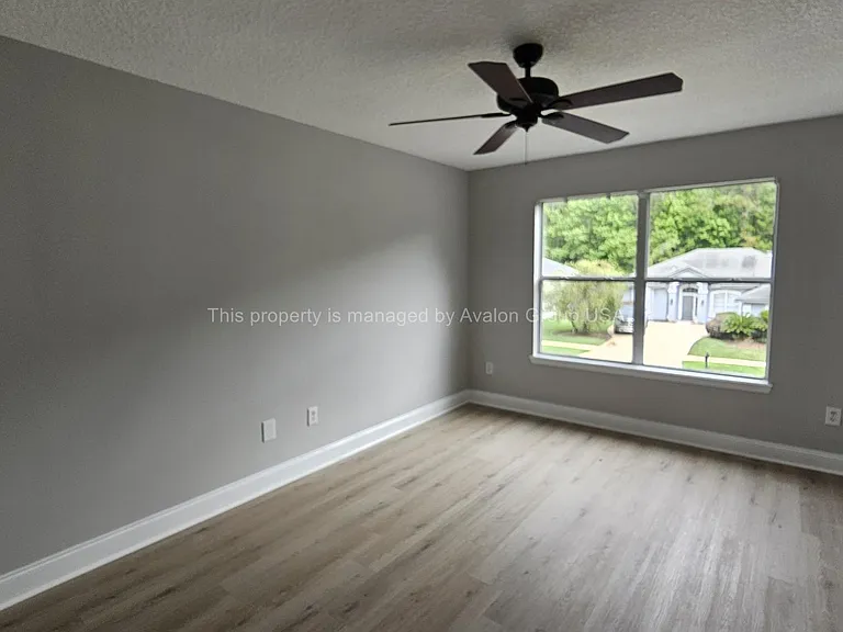 13983 Summer Breeze Dr — Photo 38