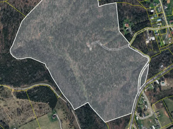 374 Bug Hole Rd, Cumberland Gap, TN 37724