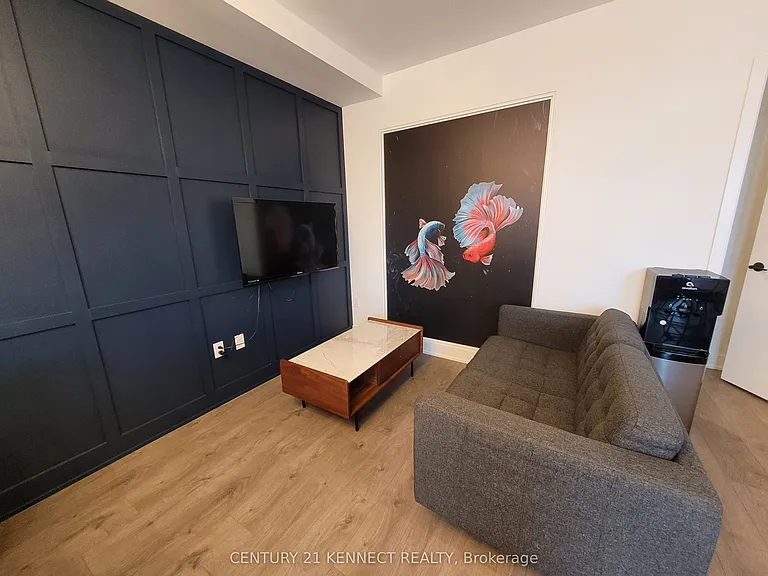 60 George Butchart Dr #Townhouse 2 — Photo 9