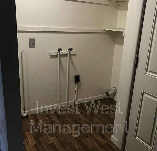 224 Cypress St — Photo 8