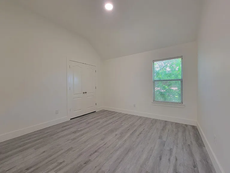 405 Darkwoods Dr — Photo 26