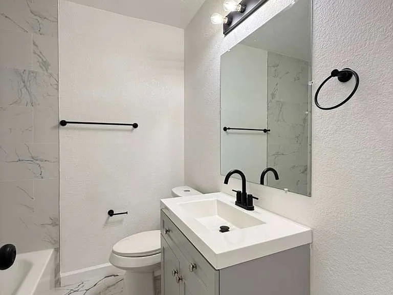 411 Yolanda Dr — Photo 13