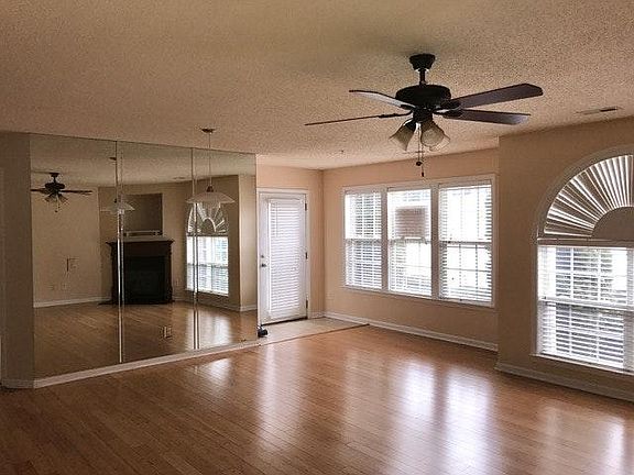 4th image of 4335-1D Cedarcroft Ct