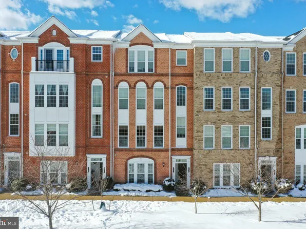 42827 Burrell Sq, Ashburn, VA 20147