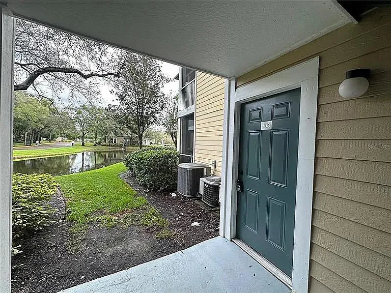 4211 Chatham Oak Ct #103 — Photo 16