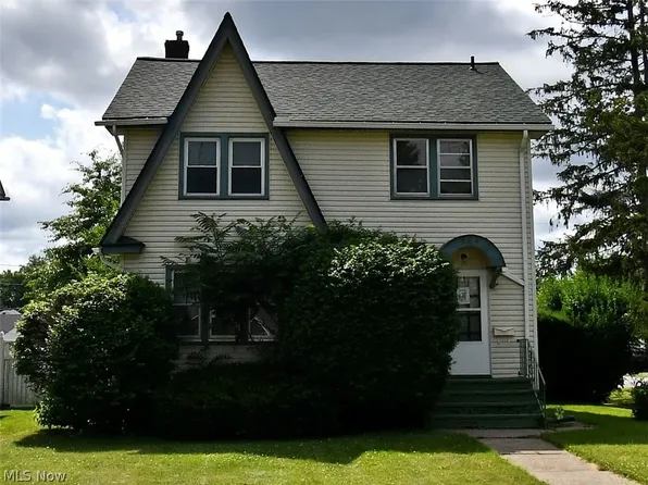 304 Adelaide Ave SE, Warren, OH 44483