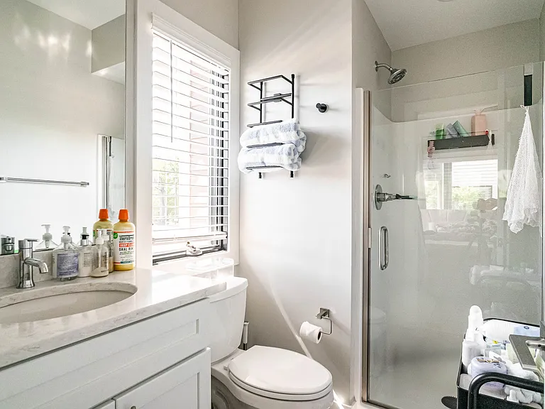 Main level en suite bathroom