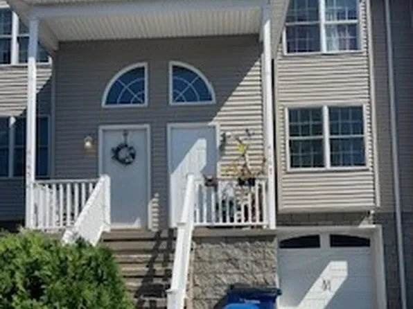 4147 Wood Hills Dr #C35, Erie, PA 16510