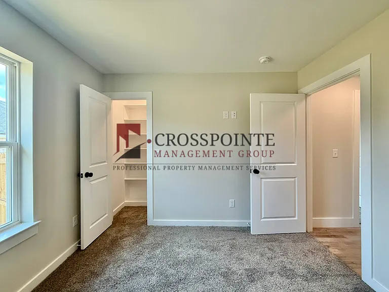 17434 Crossing Cir — Photo 15