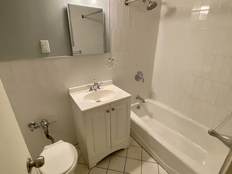 122 Pelham Rd #2 — Photo 11