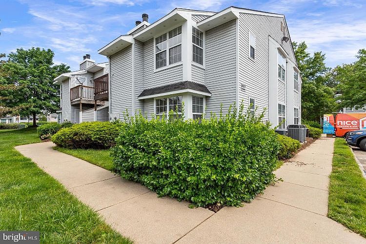 1st image of 8627 Beekman Pl #27D