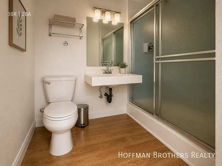 2342 Silver Ridge Ave #1 — Photo 12
