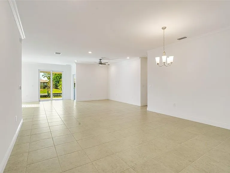 1452 SE 13th Terrace Cpe — Photo 17