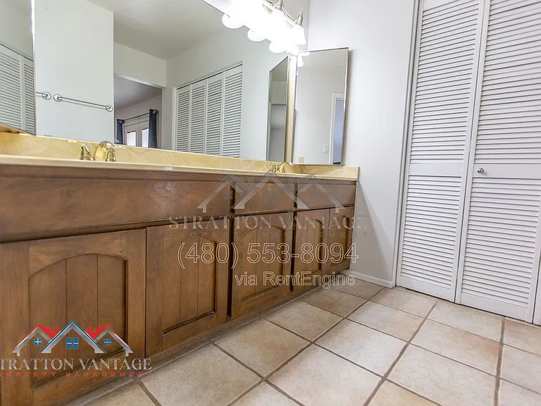 10700 E Hope Dr — Photo 38