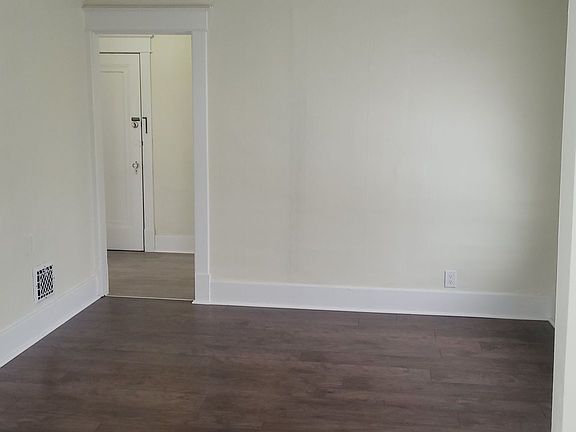 3rd image of 115 Tennyson Ave Unit D