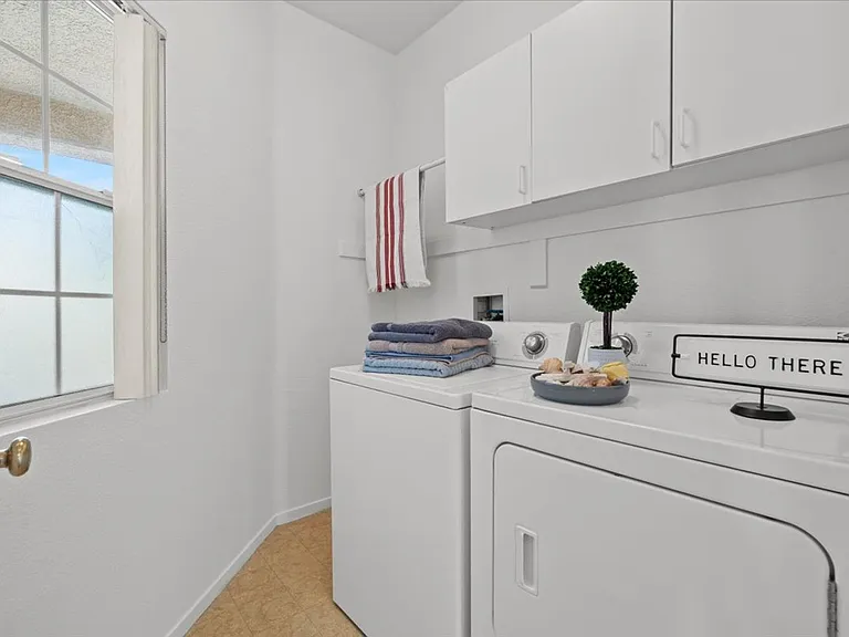 3213 Carbondale St — Photo 23