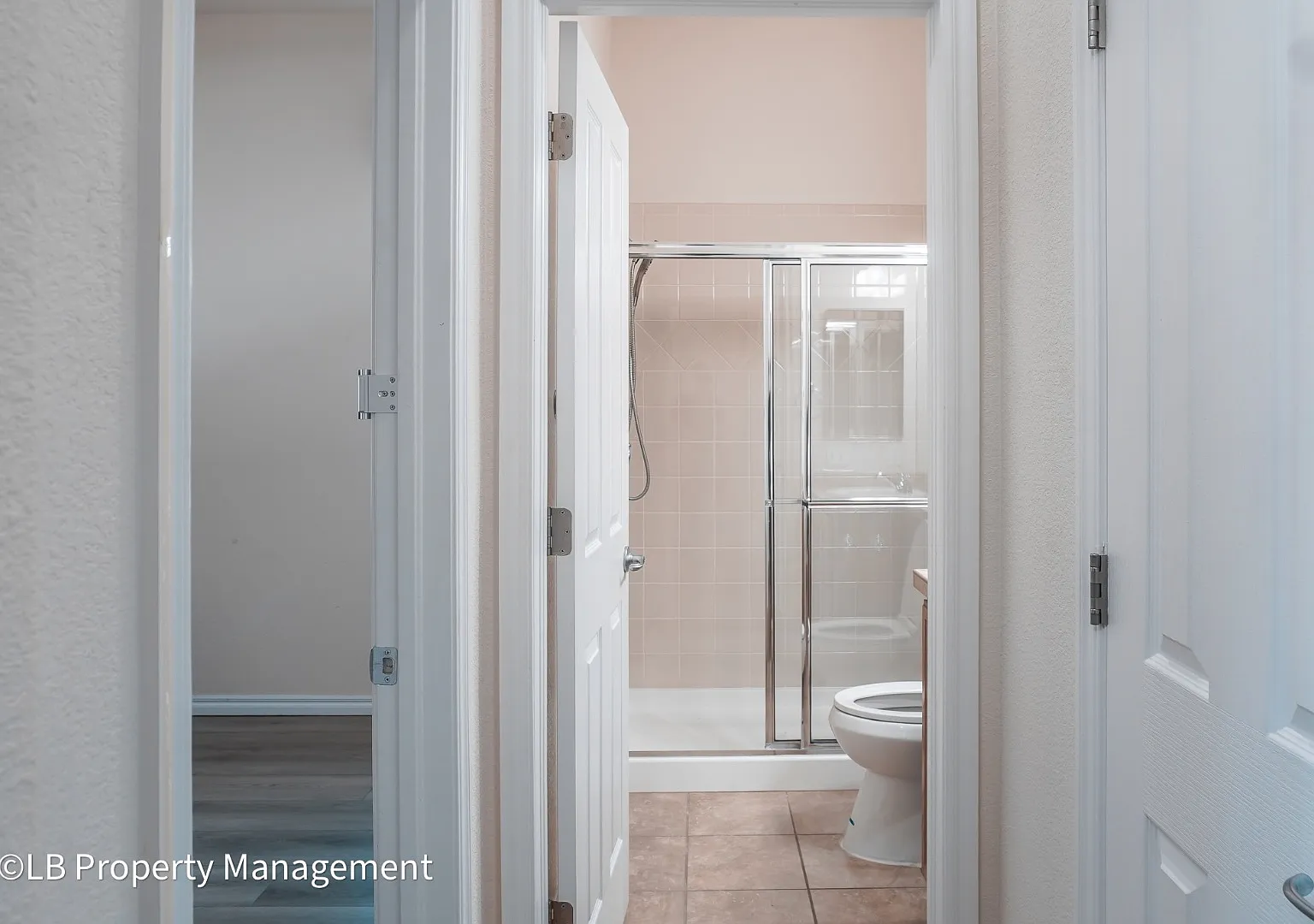 10590 Pearlwood Cir — Photo 3