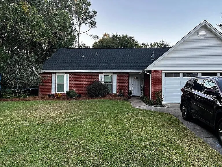 2 Crescent Ct — Photo 1