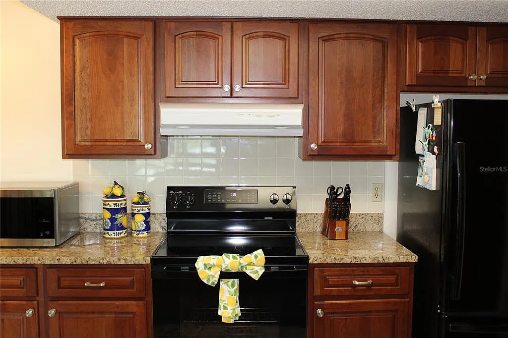 2 bed, 2.0 bath, 1240 sqft, $3,500 — Photo 3