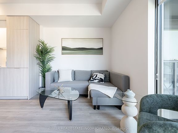 4th image of 28 Eastern Ave #824