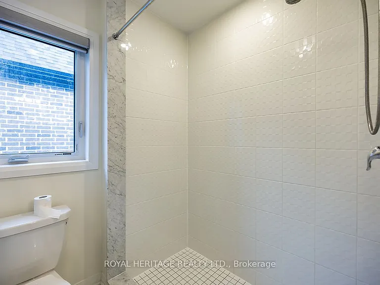 289 Flavelle Way — Photo 36